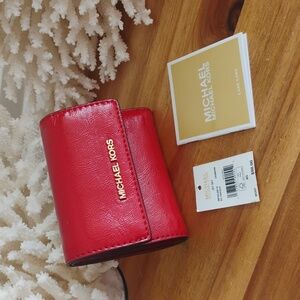 Michael Kors 🔥 NWT 🔥 Dark Red Patent Leather Coin Wallet Trifold Wallet
